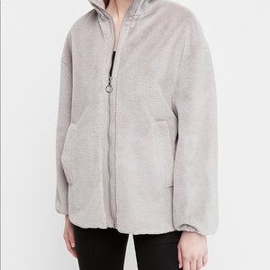 Express Women’s Small Oversized Fall Winter Faux Fur Gray Coat‎